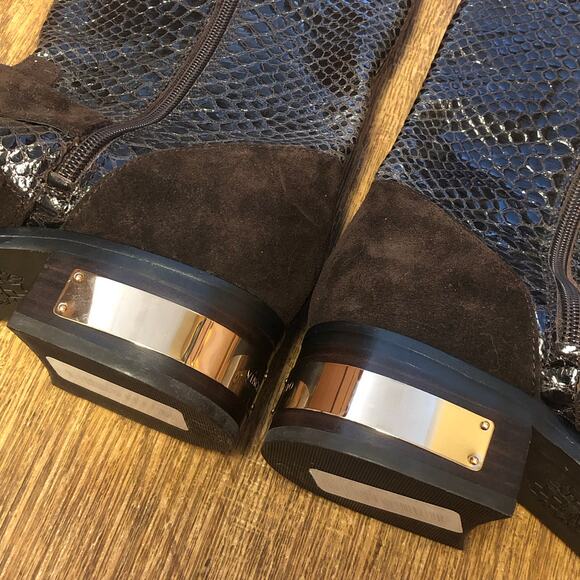 Vince Camuto Witty 2 Snake Embossed Moto Boots in Dark Brown and Gold Size 8.5 - Picture 9 of 12